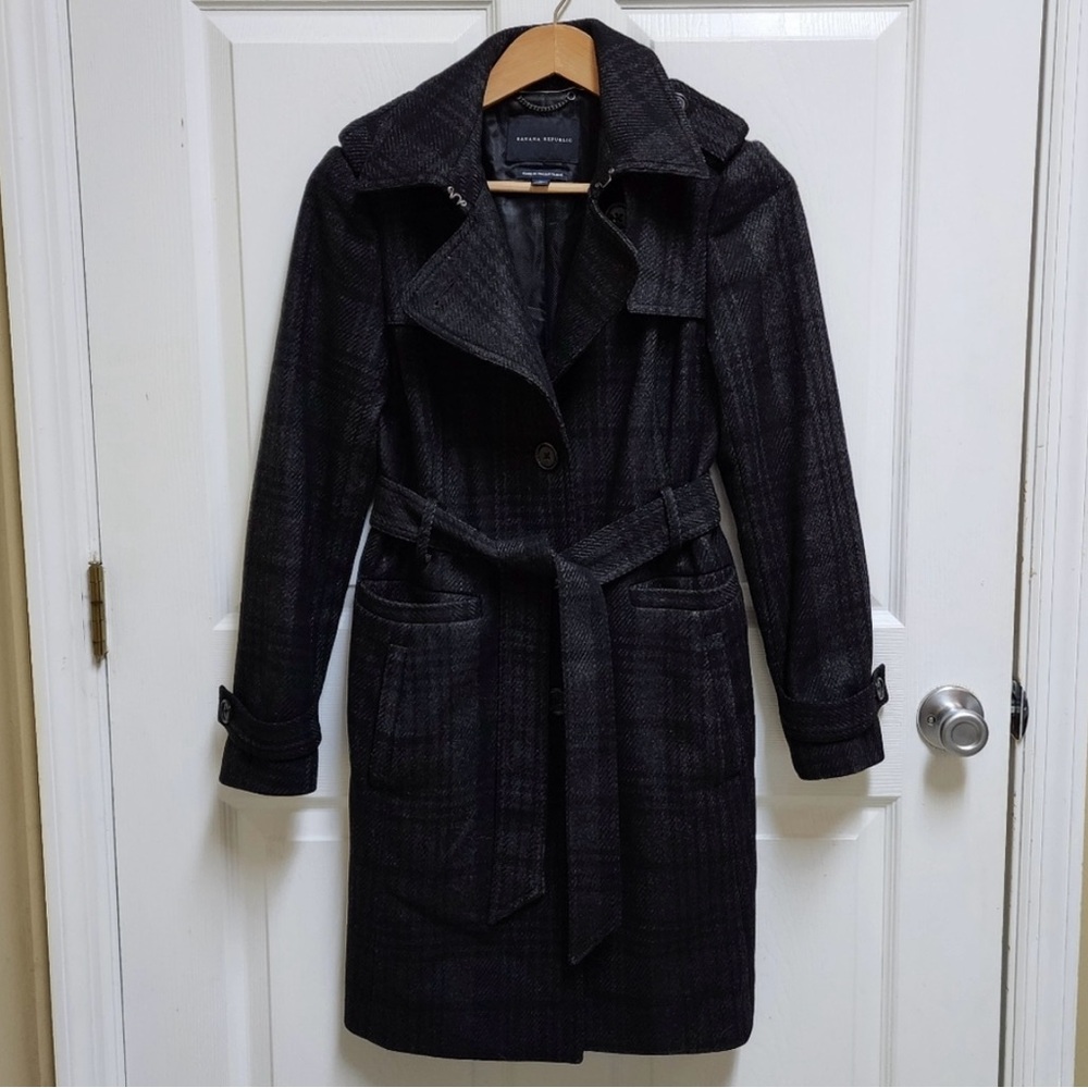Banana Republic Coat Womens S Plaid Wool Blend Lined Belted Button Soft Italian
